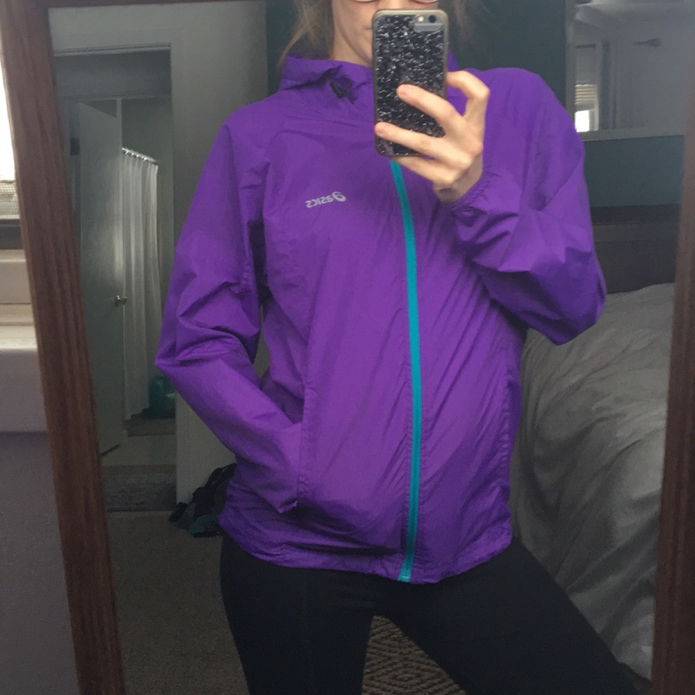 ASICS Packable Jacket in Purple - Picture 4 of 7